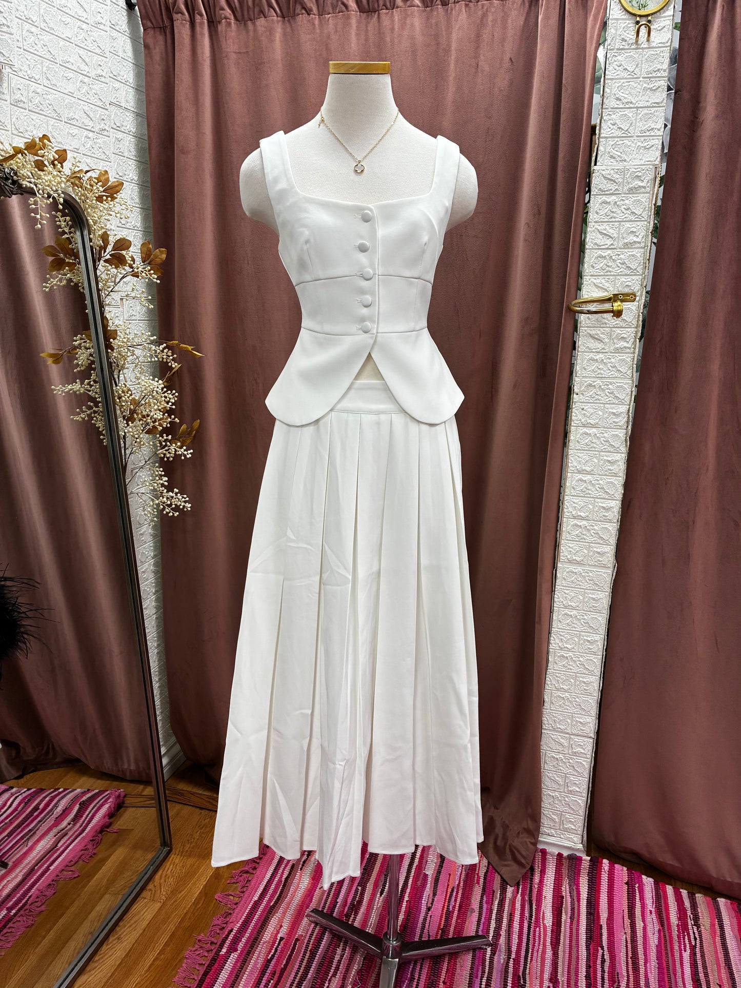 Blouse and long skirt white set