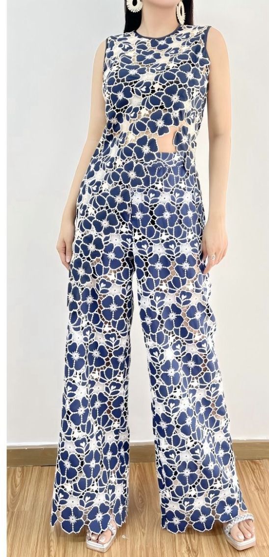 Navy Bloom