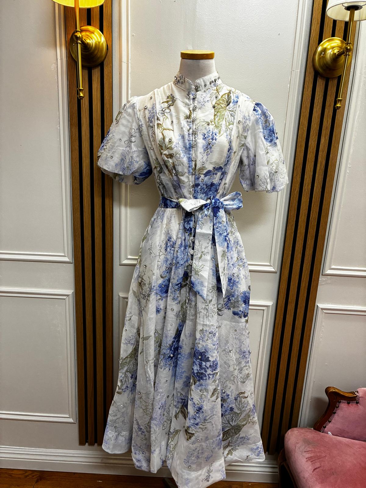 Blue Garden Elegance