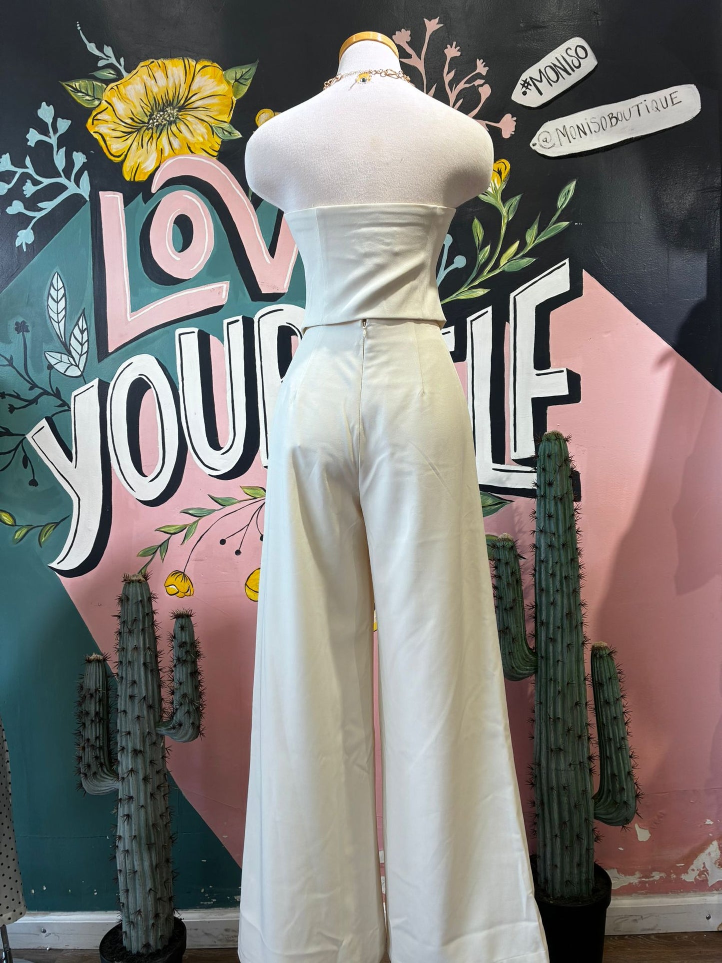 Ivory Elegance Set