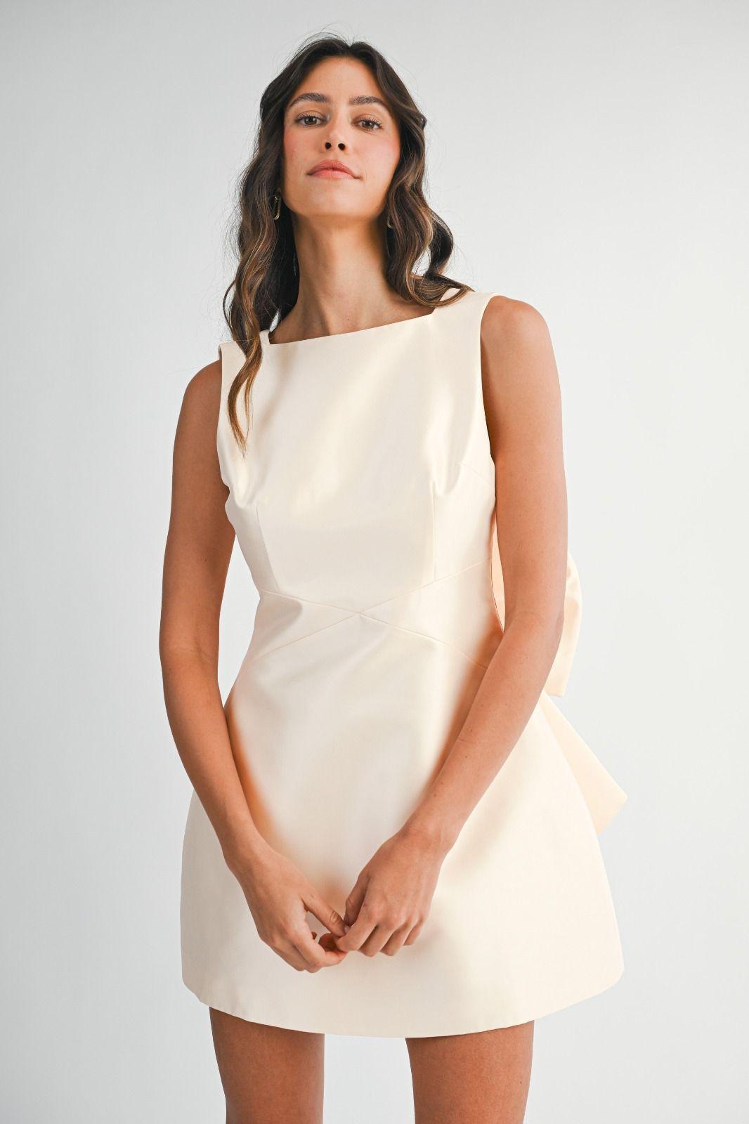 The Pearl Bow Mini