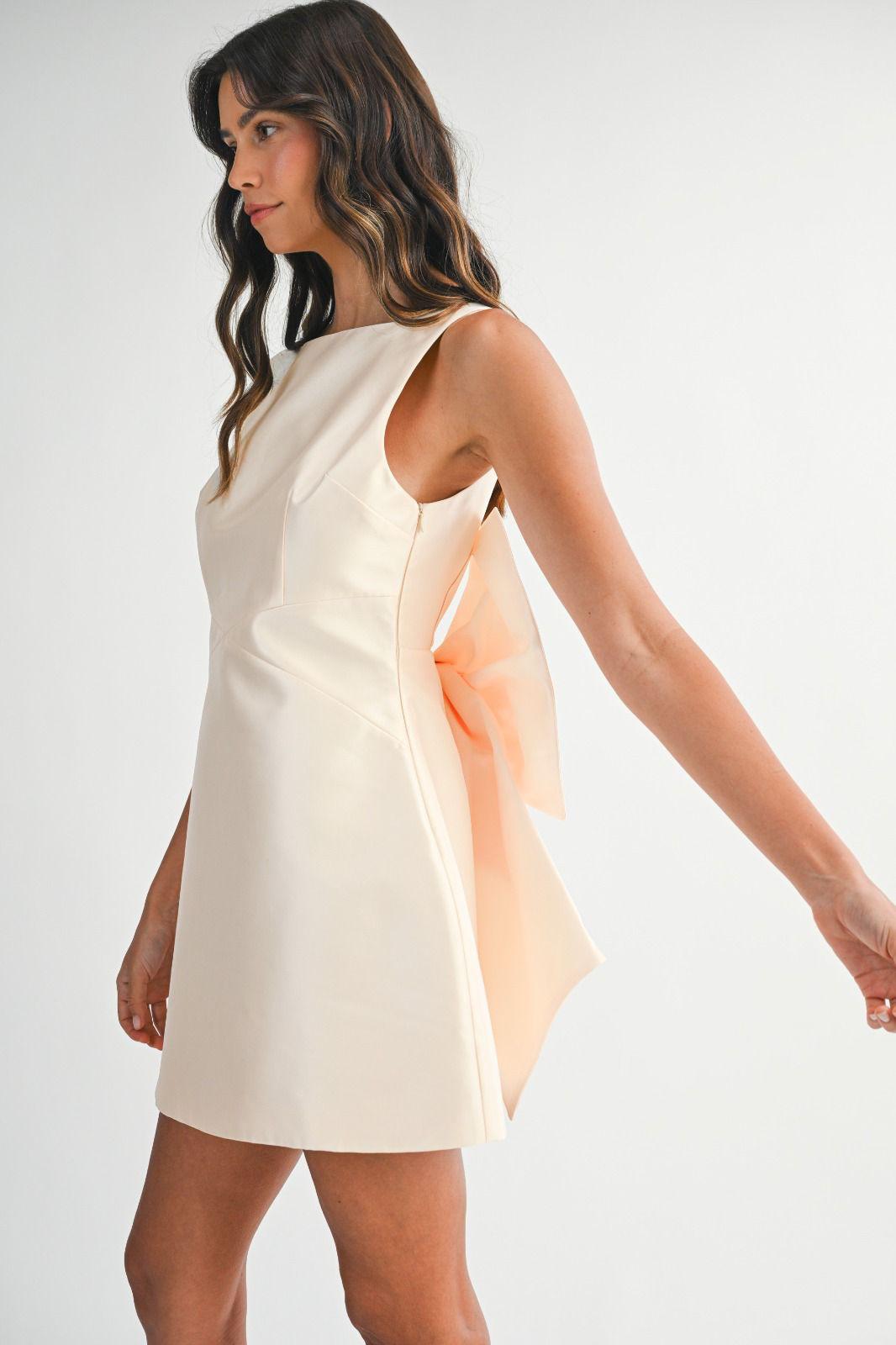 The Pearl Bow Mini