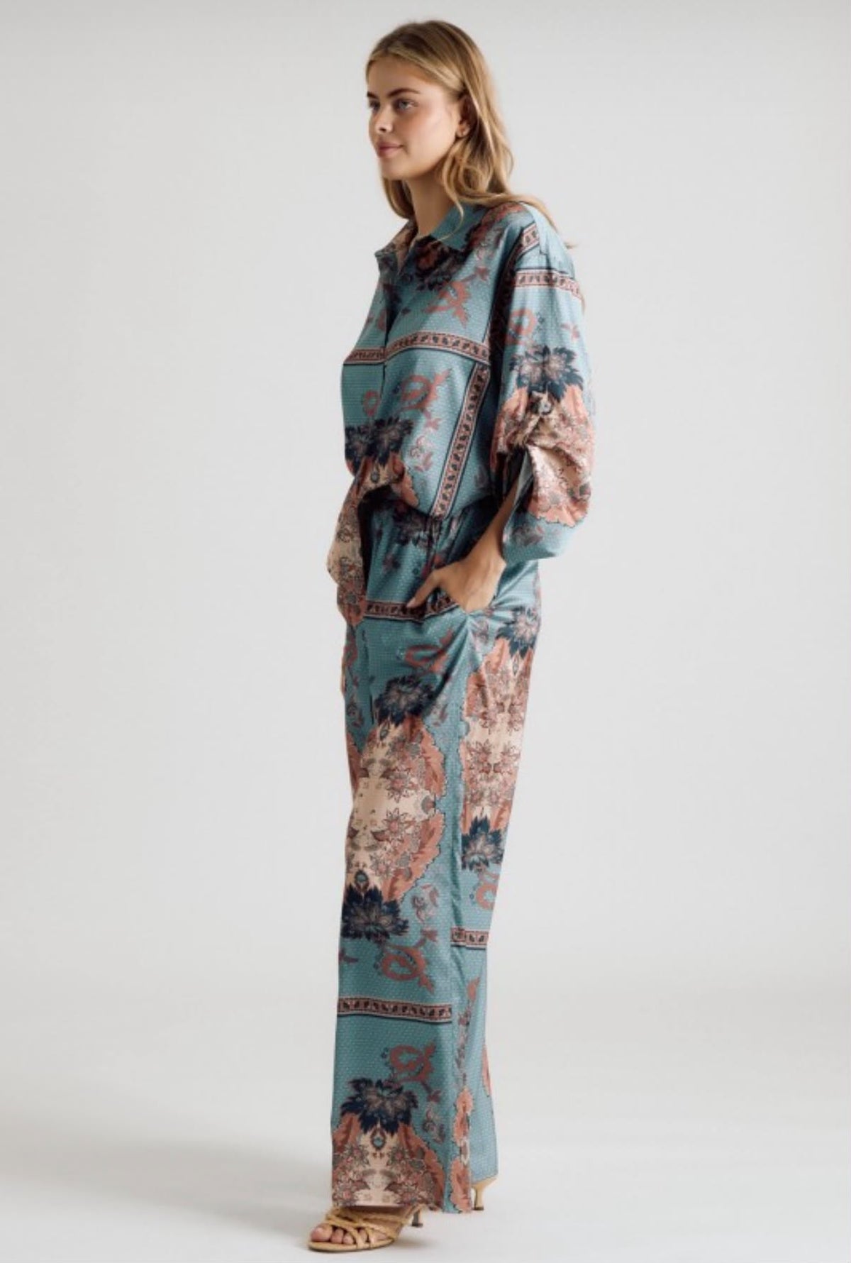 Scarf Muse